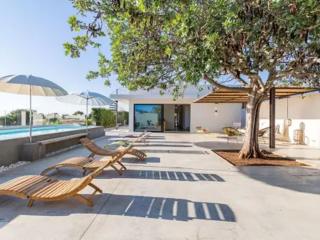 Demetra, moderne Villa mit Pool und Meerblick, Maison 8 personnes à Marina di Ragusa - Photo 26
