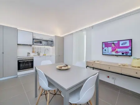 Großes Appartement in Ragusa mit Kleinem Balkon - Photo 5