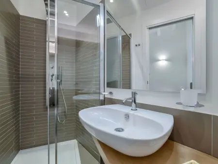 Großes Appartement in Ragusa mit Kleinem Balkon - Photo 28