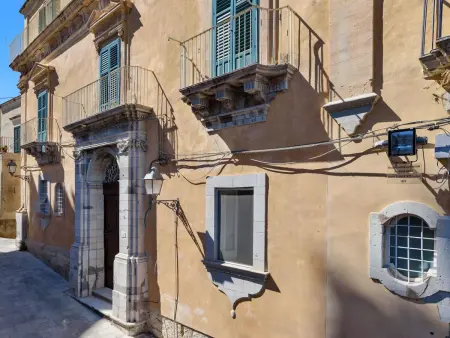Großes Appartement in Ragusa mit Kleinem Balkon - Photo 35