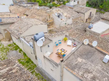 Steinhaus mit Panoramadachterrasse, Appartement 2 personnes à Scicli - Photo 8