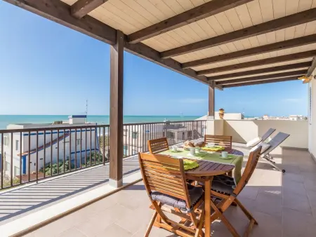 Appartement in Donnalucata mit Möblierter Terrasse und Meerblick - Photo 1