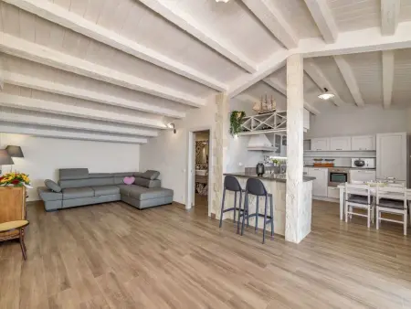Appartement in Donnalucata mit Möblierter Terrasse und Meerblick - Photo 3