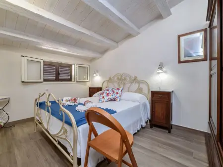 Appartement in Donnalucata mit Möblierter Terrasse und Meerblick - Photo 13