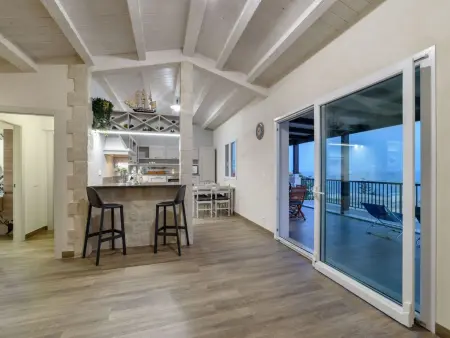 Appartement in Donnalucata mit Möblierter Terrasse und Meerblick - Photo 15