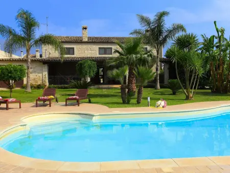 'Antica Aia' mit eigenem Pool, Maison 16 personnes à Scicli - Photo 2