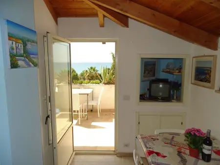 Villa Matilde: Kleine Ferienwohnung mit Meerblick - Photo 7