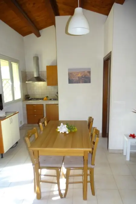 Schöner zentraler Bungalow direkt am Sandstrand auf Sizilien - Photo 12