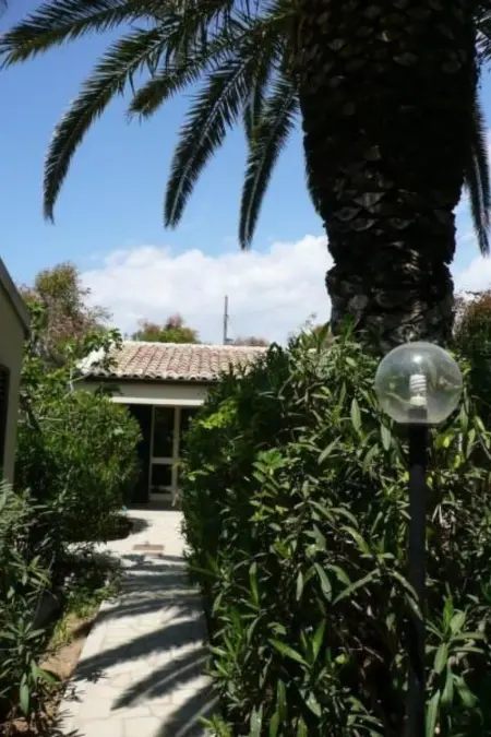 Schöner zentraler Bungalow direkt am Sandstrand auf Sizilien - Photo 23
