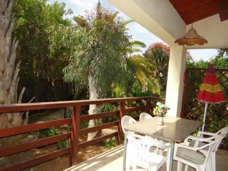 Schöner zentraler Bungalow direkt am Sandstrand auf Sizilien - Photo 1