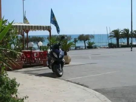Schöner zentraler Bungalow direkt am Sandstrand auf Sizilien - Photo 45