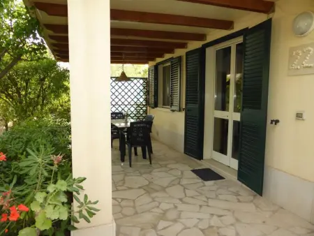 Schöner zentraler Bungalow direkt am Sandstrand auf Sizilien - Photo 15