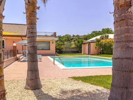 Ferienvilla 'Villa Aura' mit Pool, Maison 11 personnes à Piedimonte Etneo - Photo 1