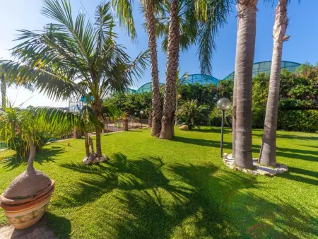 für 10 Personen in Fiuefreddo di Sicilia, Sizilien (Ostküste von Sizilien) - Photo 41