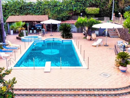 für 10 Personen in Fiuefreddo di Sicilia, Sizilien (Ostküste von Sizilien) - Photo 43