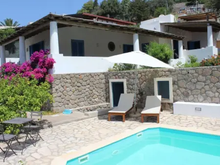 Ausgezeichnete Villa mit Schwimmbad, Panoramaterrassen - Photo 12