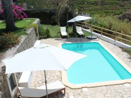 Ausgezeichnete Villa mit Schwimmbad, Panoramaterrassen - Photo 22