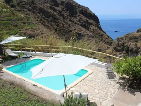 Ausgezeichnete Villa mit Schwimmbad, Panoramaterrassen - Photo 25