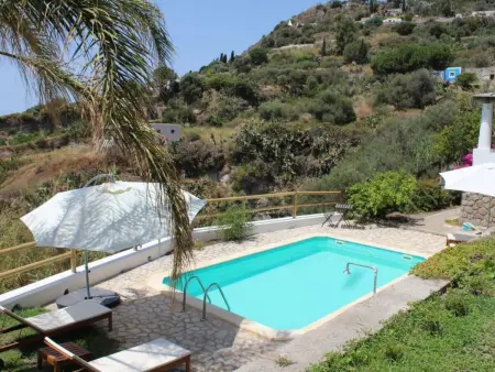 Ausgezeichnete Villa mit Schwimmbad, Panoramaterrassen - Photo 28