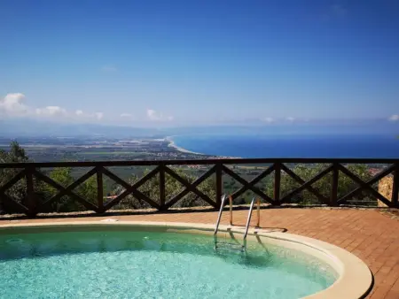 Wunderschöne Villa dei Feaci mit Pool, Maison 4 personnes à Lamezia Terme - Photo 3