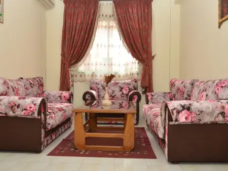 Schöne Wohnung mit Balkon und Bergblick, Appartement 4 personnes à Marrakech - Photo 1