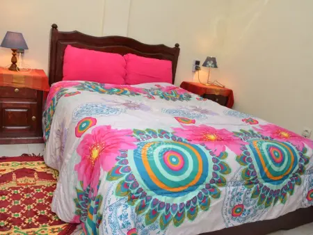 Schöne Wohnung mit Balkon und Bergblick, Appartement 4 personnes à Marrakech - Photo 4