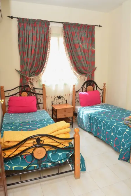 Schöne Wohnung mit Balkon und Bergblick, Appartement 4 personnes à Marrakech - Photo 6