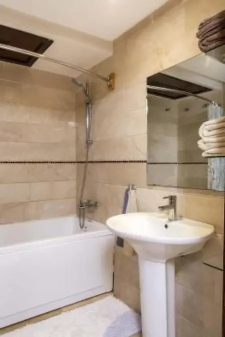 Wohnung mit Dachterrasse, Appartement 4 personnes à Casablanca - Photo 6