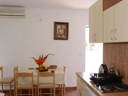 Studioapartment Lazarevic mit Balkon, Appartement 4 personnes à Bigova - Photo 13