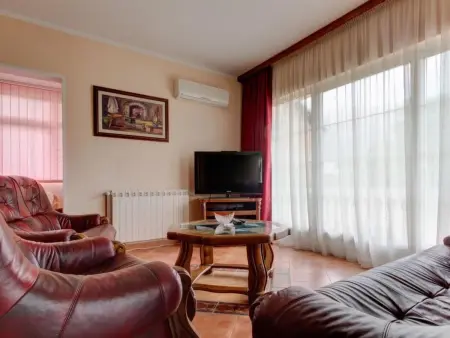 Wohnung in Radanovici mit privatem Parkplatz, Appartement 4 personnes à Bigova - Photo 5