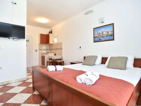 Studio für 2 Personen, Appartement 2 personnes à Tivat - Photo 2