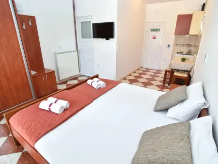 Studio für 2 Personen, Appartement 2 personnes à Tivat - Photo 3