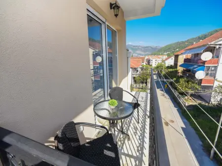 Wohnung mit Dachterrasse, Appartement 4 personnes à Tivat - Photo 10