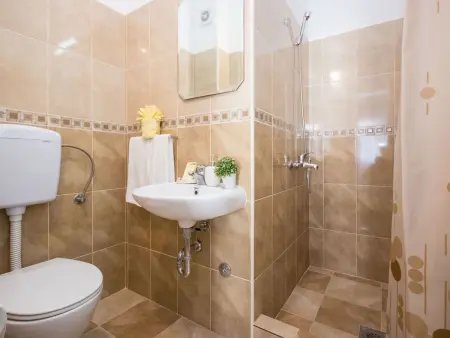 Fünf-Bett-Appartement, Appartement 5 personnes à Bar - Photo 8