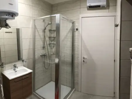 Klimatisierte Wohnung mit Grill und Terrasse, Appartement 5 personnes à Marsascala - Photo 22