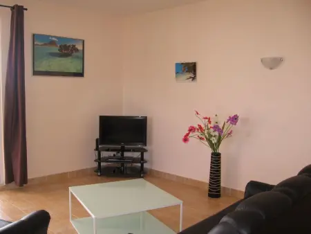 Unterkunft namens Cotomili mit 2 Schlafzimmern und Pool - Photo 7