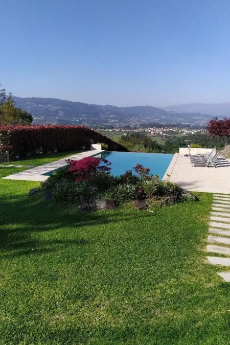 Fabelhafter Pool in einer atemberaubenden Landschaft - Photo 14