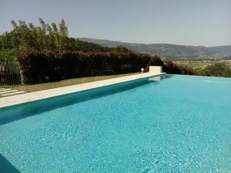 Fabelhafter Pool in einer atemberaubenden Landschaft - Photo 17