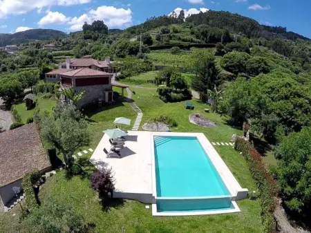 Fabelhafter Pool in einer atemberaubenden Landschaft - Photo 40