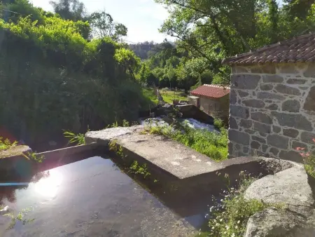 Renovierte Mühle in der Nähe der Cascades 1, Maison 2 personnes à Calheiros - Photo 7