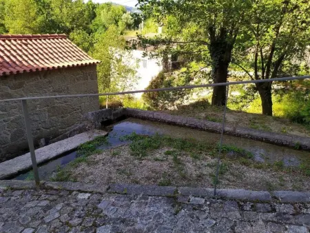 Renovierte Mühle in der Nähe der Cascades 1, Maison 2 personnes à Calheiros - Photo 16