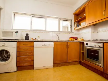Turmhaus mit freier Garage, Appartement 4 personnes à Aveiro - Photo 14