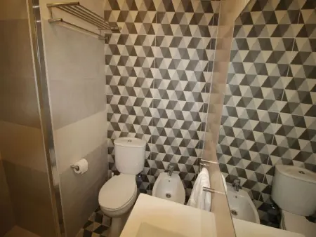 Aveiro Apartment mit Patio, Appartement 6 personnes à Aveiro - Photo 8