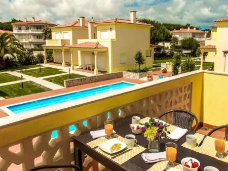 Golf, Pinienwald mit Pool, Appartement 4 personnes à Obidos - Photo 1