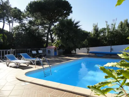 Schönes Ferienhaus in Colares mit Privatem Pool - Photo 2