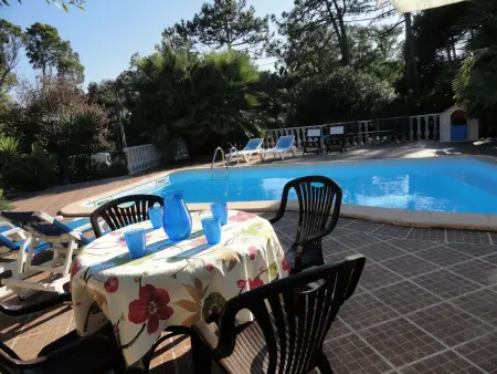 Schönes Ferienhaus in Colares mit Privatem Pool - Photo 9