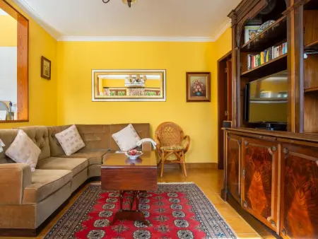 Schönes Ferienhaus in Colares mit Privatem Pool - Photo 17
