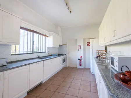 Villa das Palmeiras mit großem Schwimmbad, Maison 4 personnes à Seixal - Photo 19