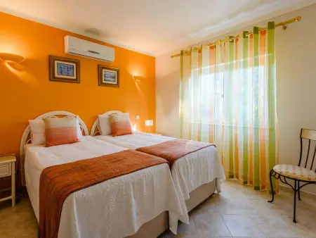Ferienvilla  Casa Rita  mit privatem Pool, Maison 8 personnes à Portimão - Photo 8