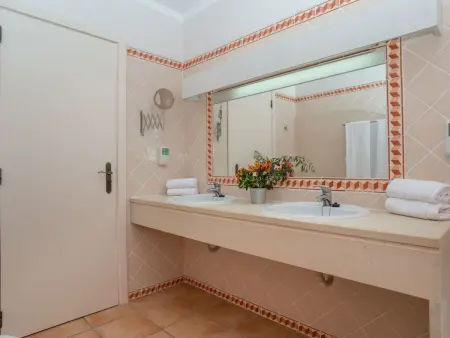 Schönes Haus in Carvoeiro mit privatem Parkplatz - Photo 14